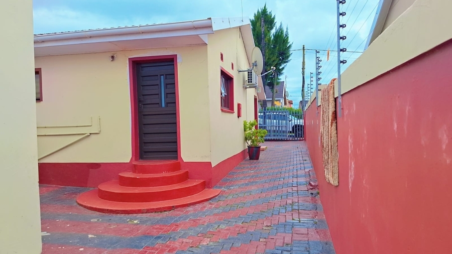 2 Bedroom Property for Sale in Mdantsane Nu 17 Eastern Cape